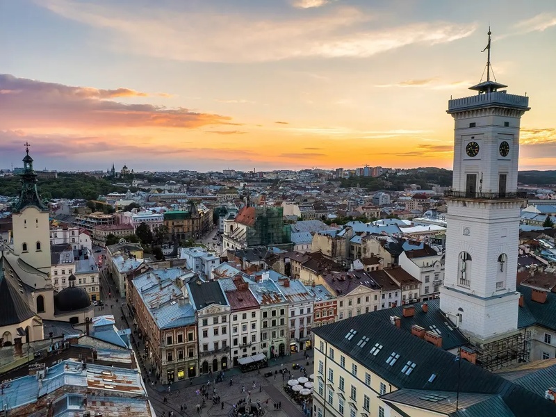 Де зупинитися в центрі Львова: гід по найатмосферніших локаціях і готелях